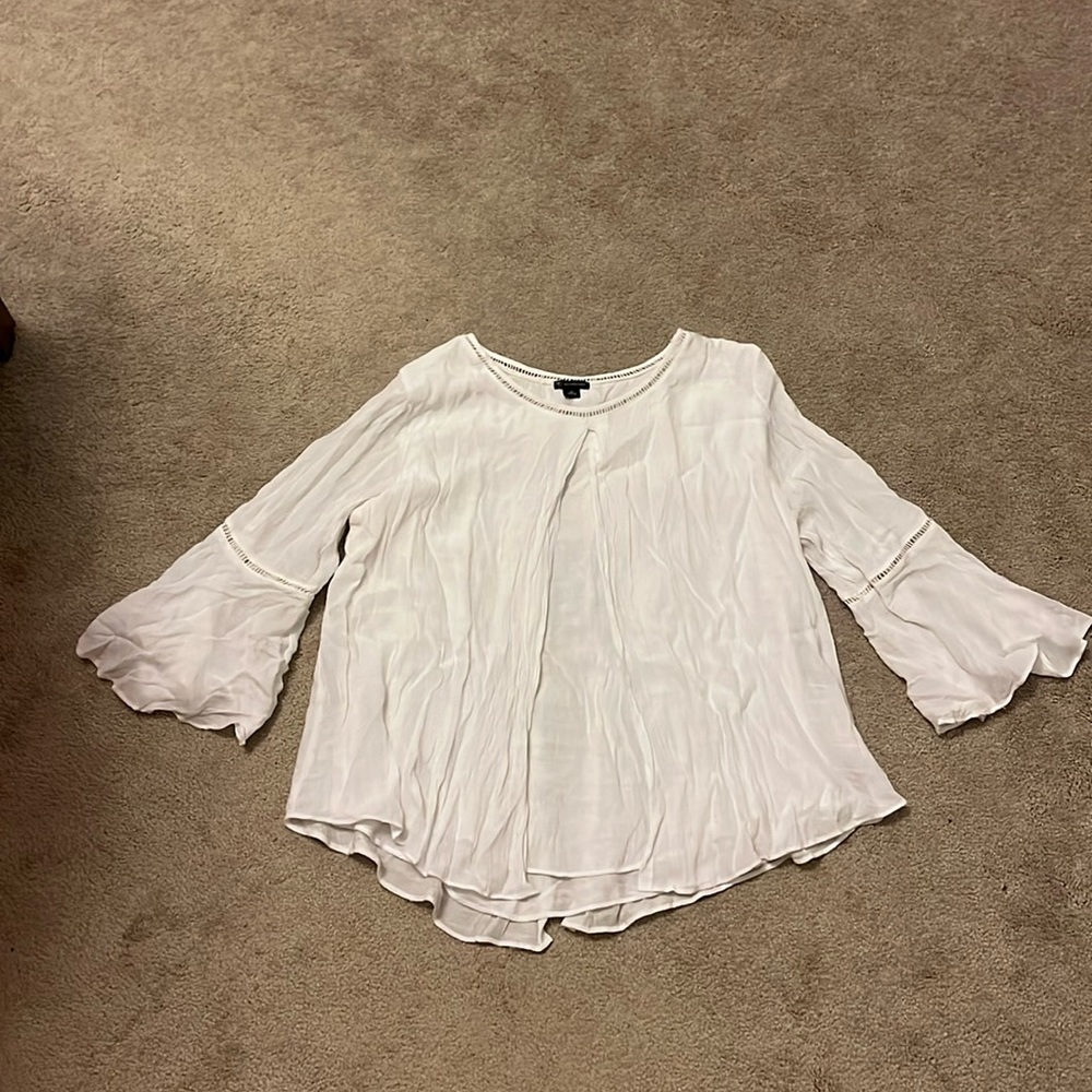 White 3/4 Length Sleeve Shirt